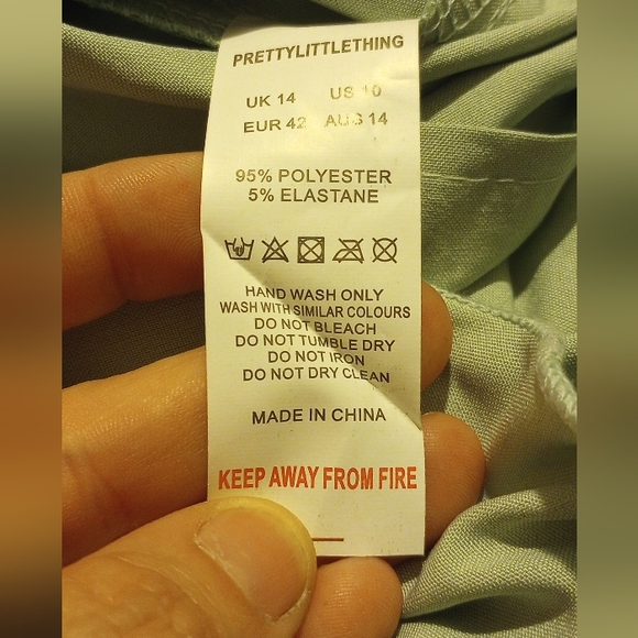 PRETTYLITTLETHINGS, Safe green frill sleeve v-neck bodycon dress, Size 10 - Picture 6 of 7